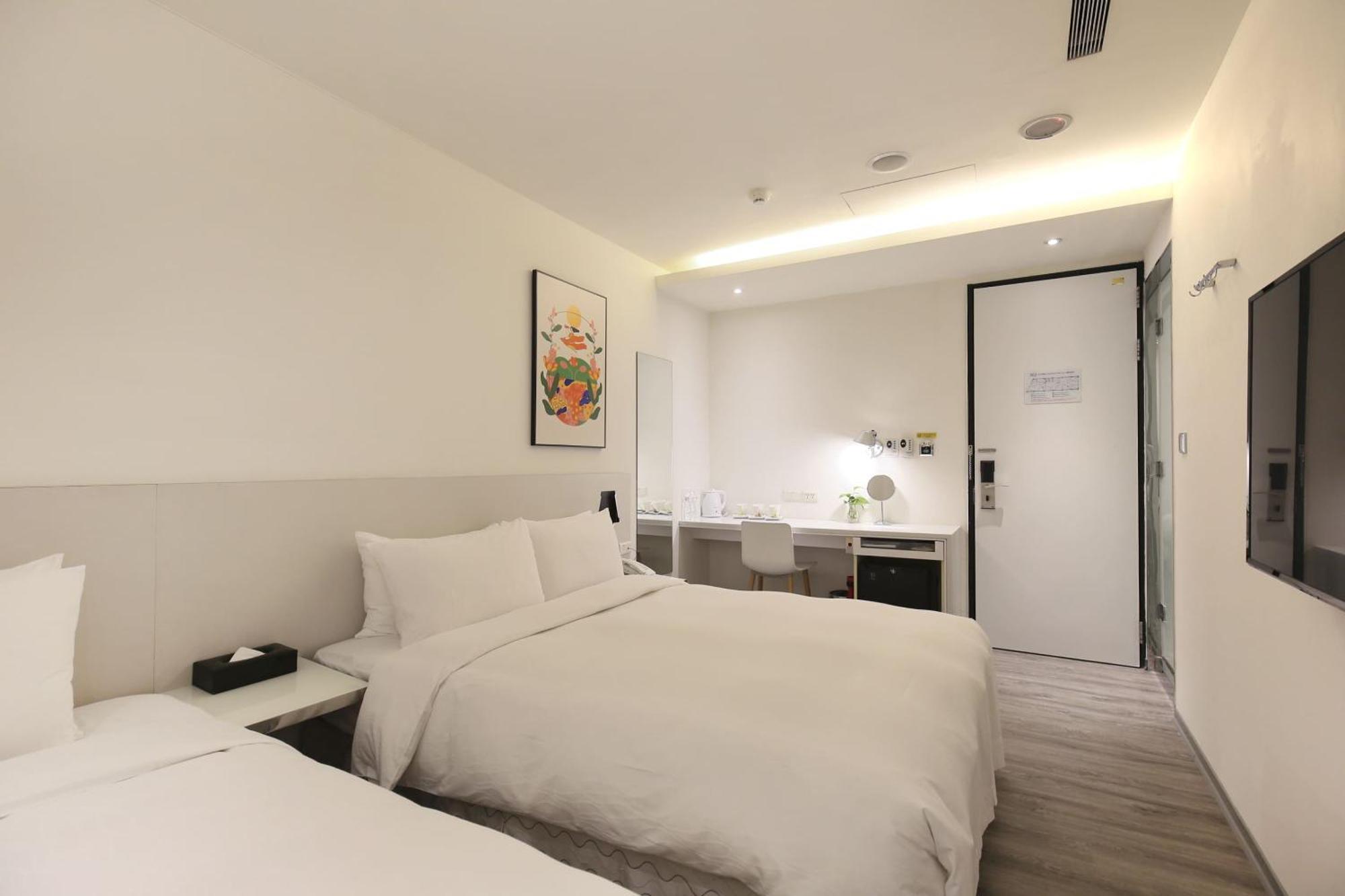 Cityinn Hotel Plus - Ximending Branch Tajpej Kültér fotó