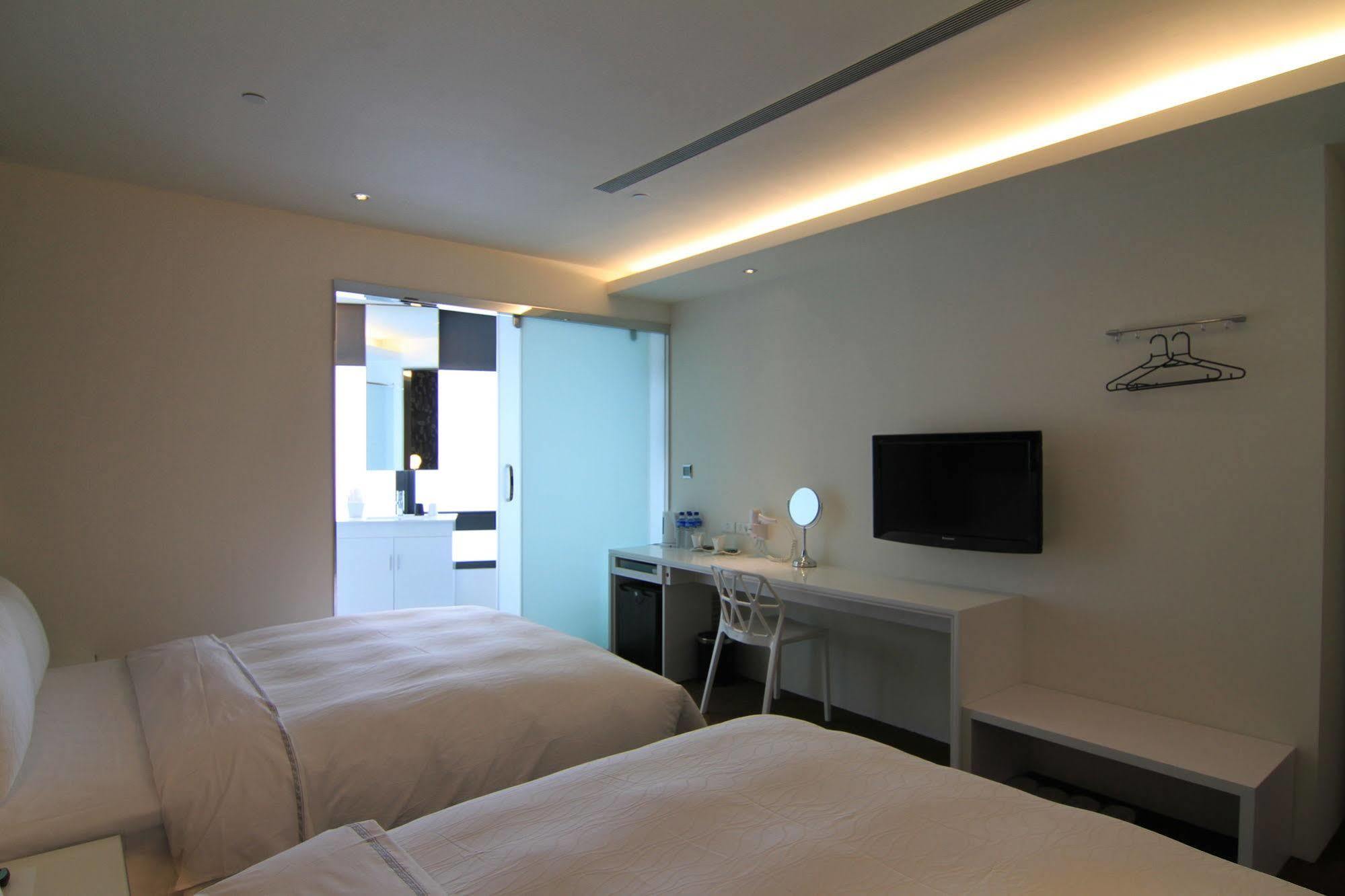Cityinn Hotel Plus - Ximending Branch Tajpej Kültér fotó